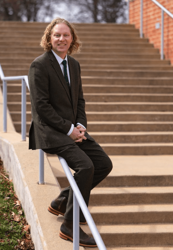 Professional photo of Kevin Schreiber.